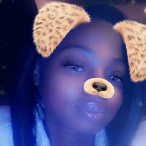 Meet your Posher, Zakkiyya